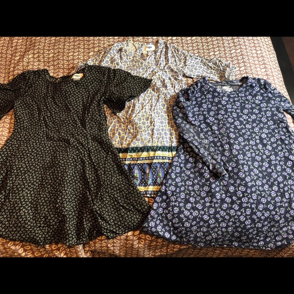Girls Dress Bundle (3) 👧🏻 - Picture 1 of 4